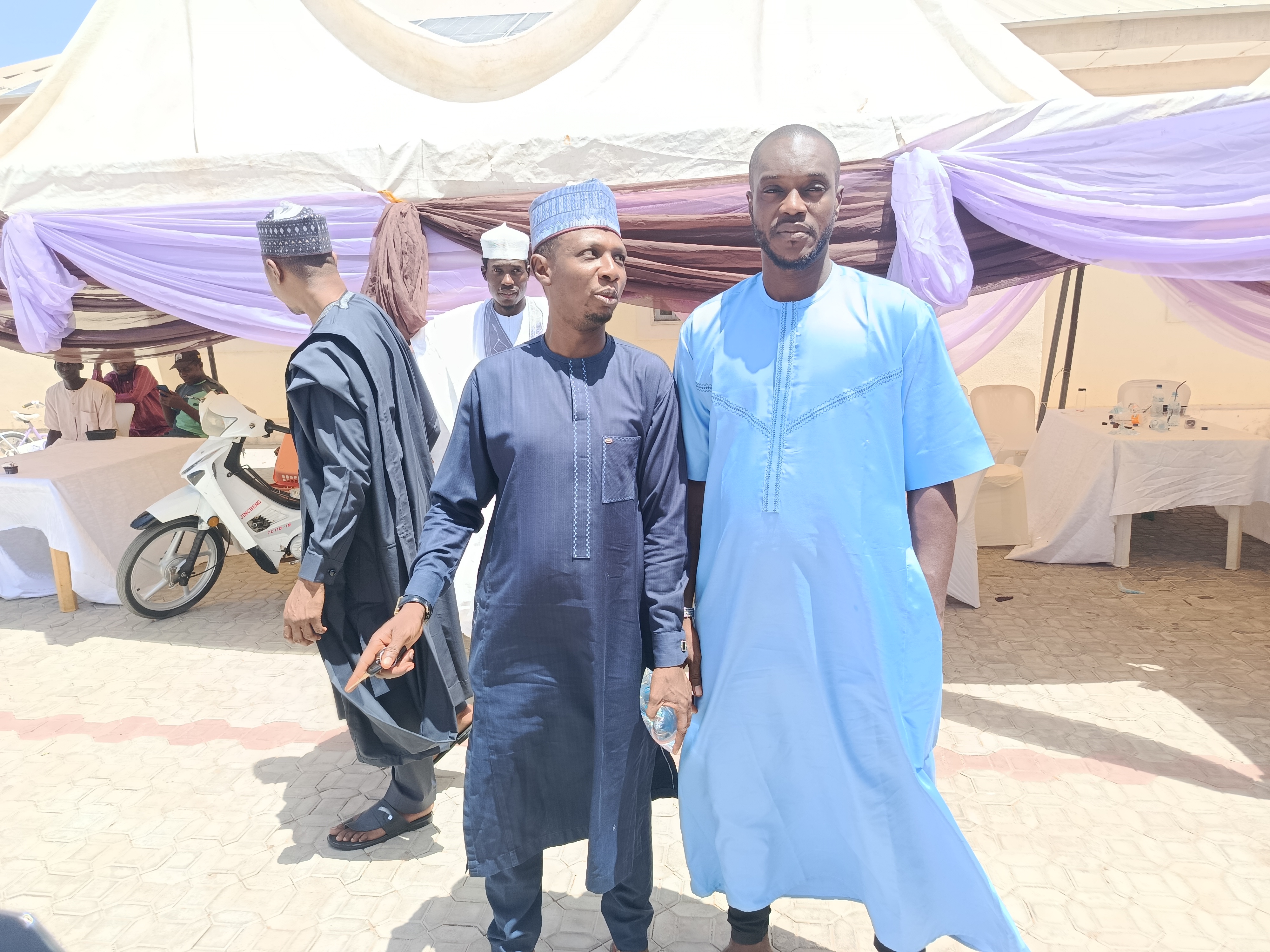 Some of the Gidan dawa FC players payed a warm visit to the residents of  their own teammate Dr Zayad (Rector KSITM) on a Sallah feast day.
