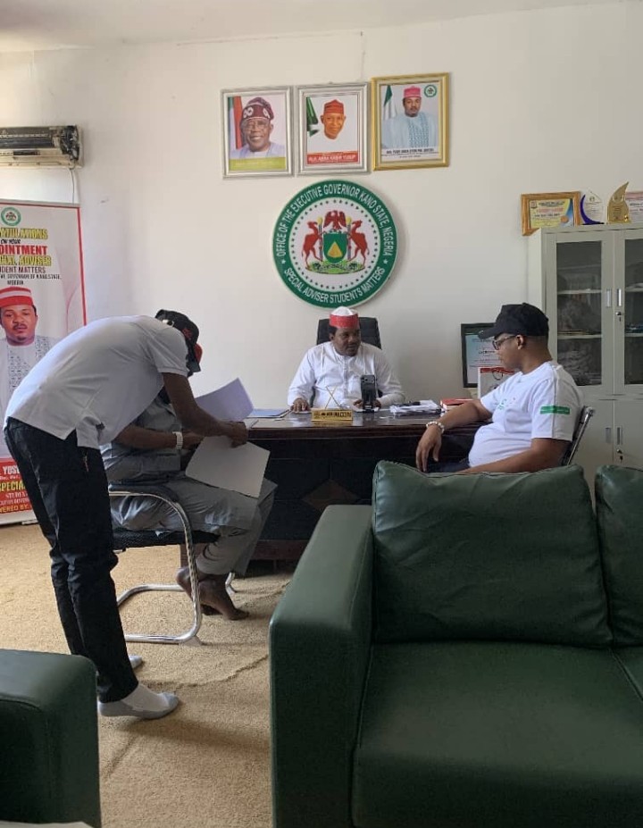 Chairman GIDAN DAWA FC Sir JOHNSON O ECHEDON with the KANO STATE special adviser to students affairs